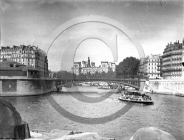 BA 327  bateaux mouches Paris.jpg.jpg