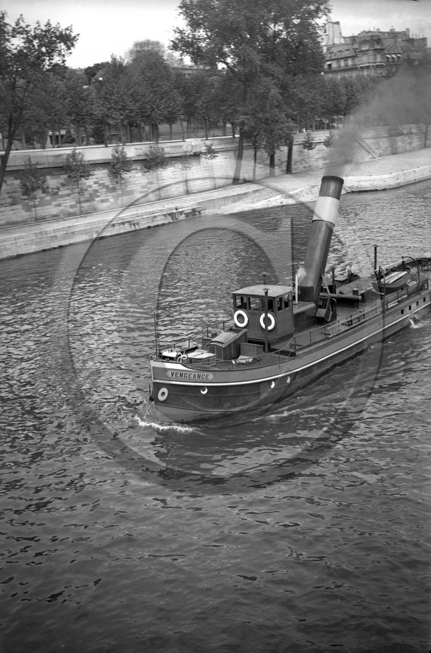 BA 316  bis  remorqueur de rivière  VENGEAN CE   . Paris .jpg.jpg
