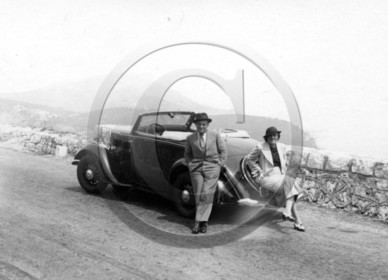 AU 2220 Peugeot 201 cabriolet .jpg