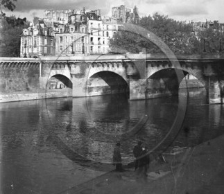 vi  1643 Paris bord de Seine.jpg