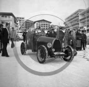 au 737 Bugatti T 30 neige et glace Alpe d'Huez  .jpg