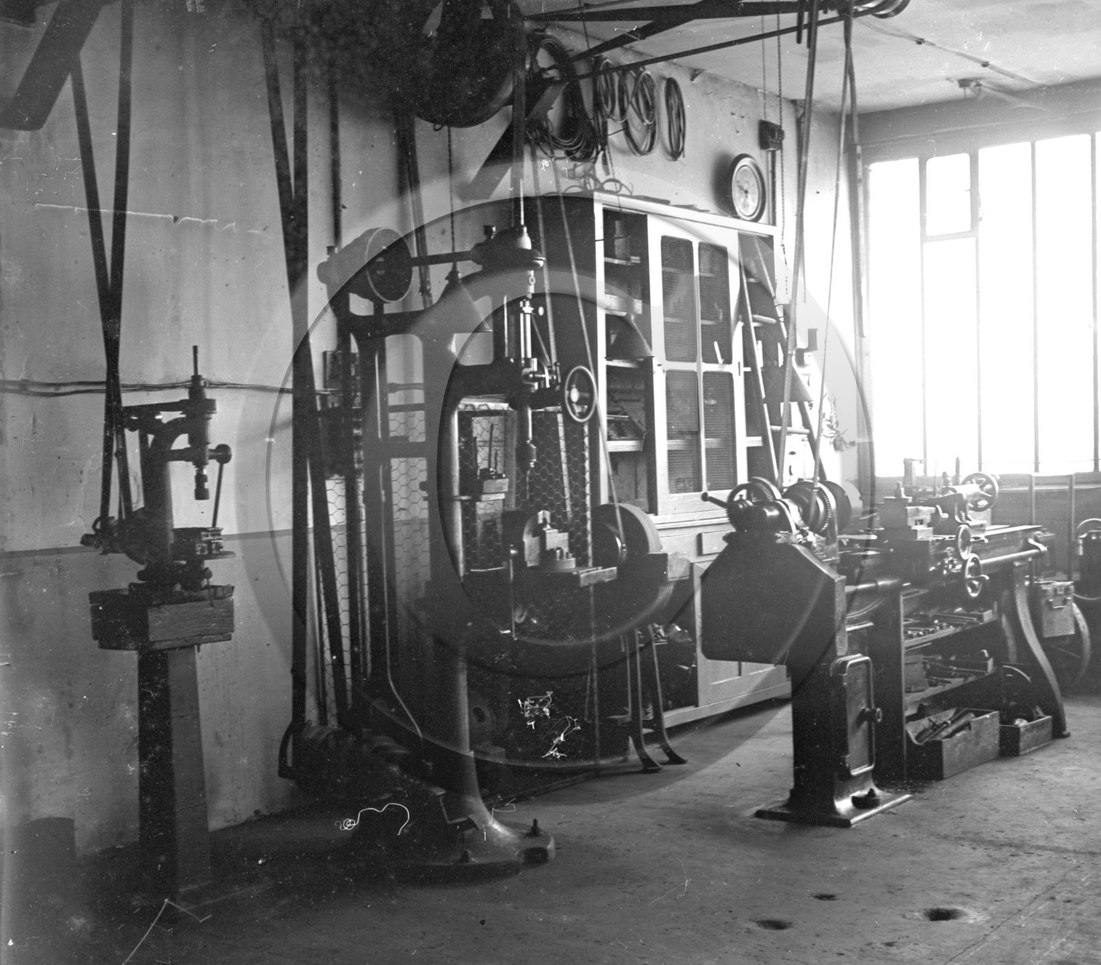 ME 3 atelier de tourneur .jpg