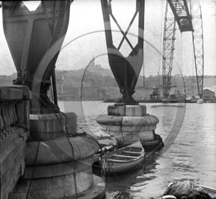 BA 674 Marseille piliers du pont transbordeur  dpt 13 .jpg