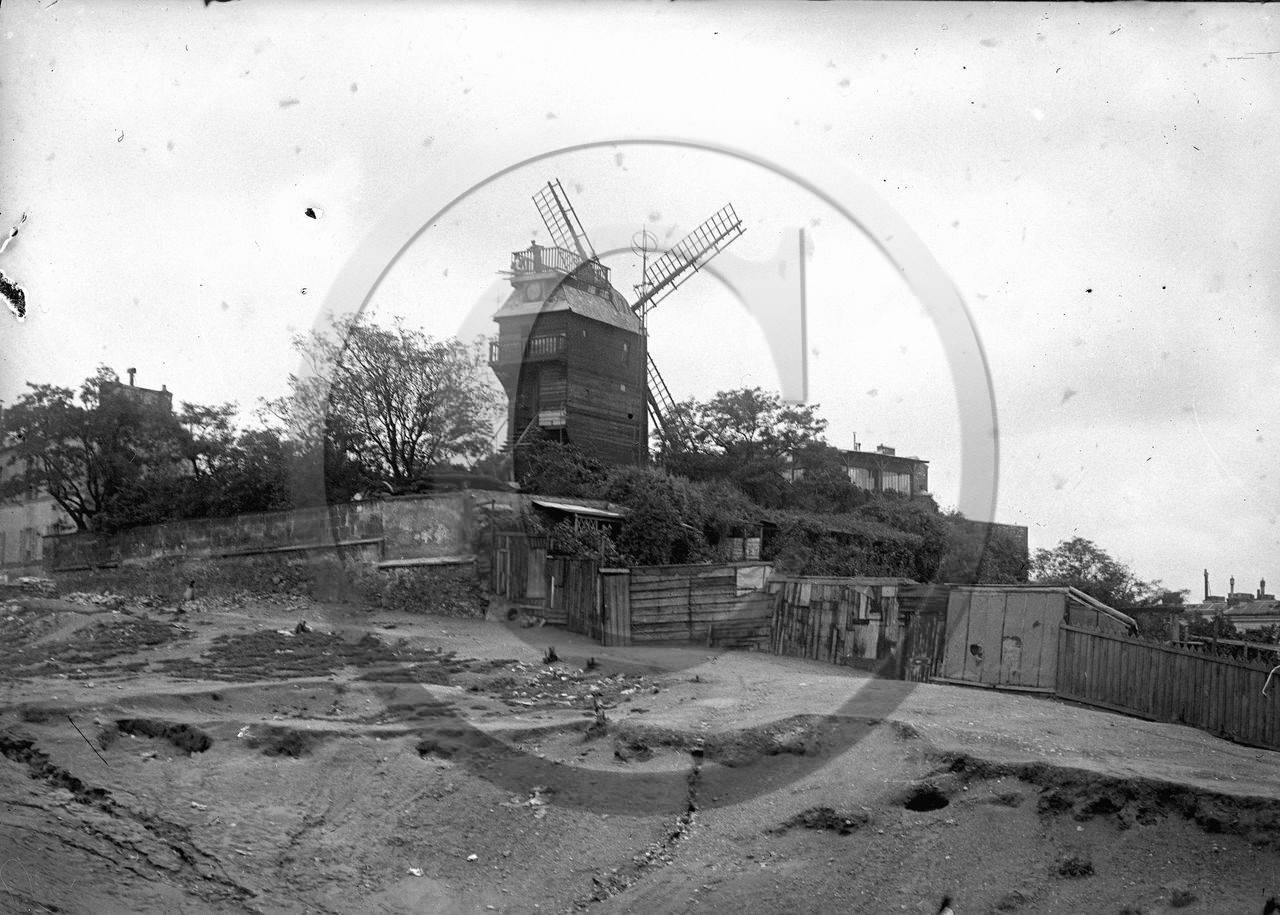 vi  1477 montmartre.jpg