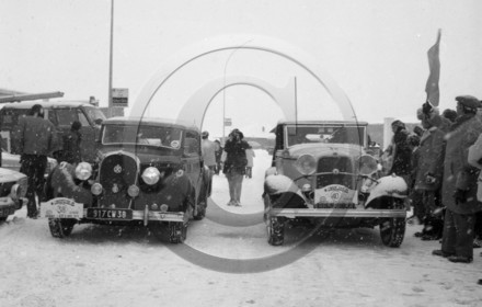 AU 821 Hotchkiss R. des neiges Alpe d'huez .jpg