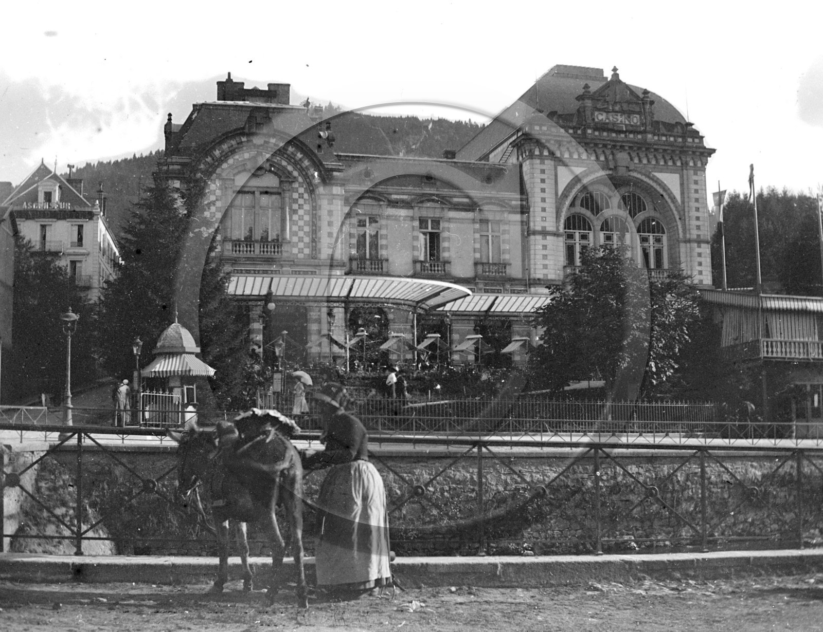 vi  1806 la Bourboule le casino .jpg