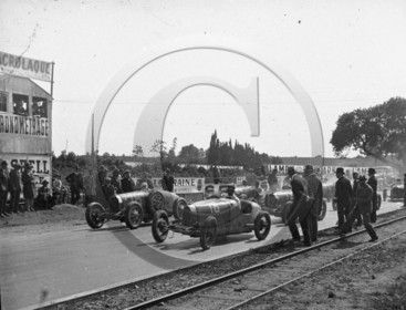 AUC 58  au départ Algérie 7 avril 1929 .jpg