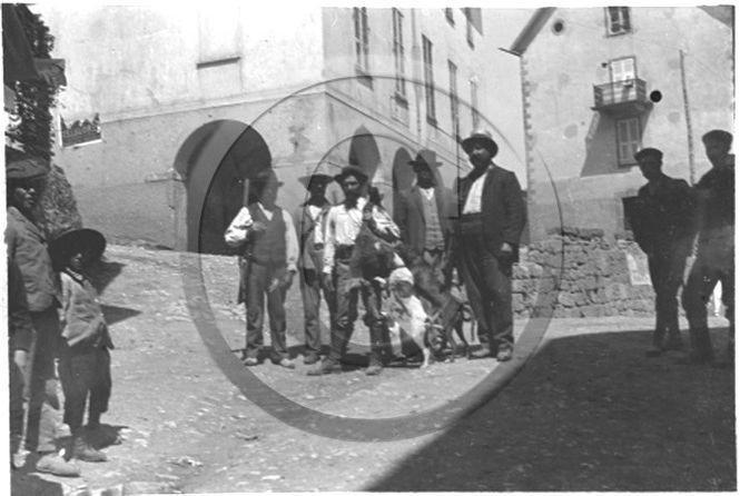 vi  972 Beuil retour de chasse dpt 06 .jpg