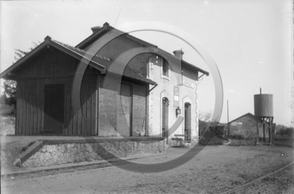 vi  1593 gare de Lestiac  dpt 33  .jpg