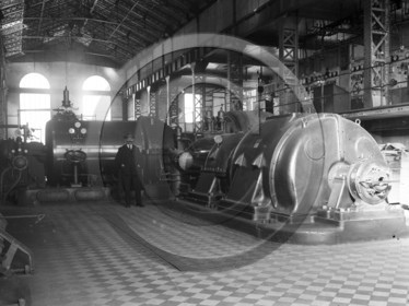 ME 33 intérieur d'usine .jpg