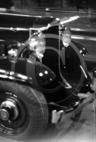 AU 235 Packard limousine 1932 .jpg