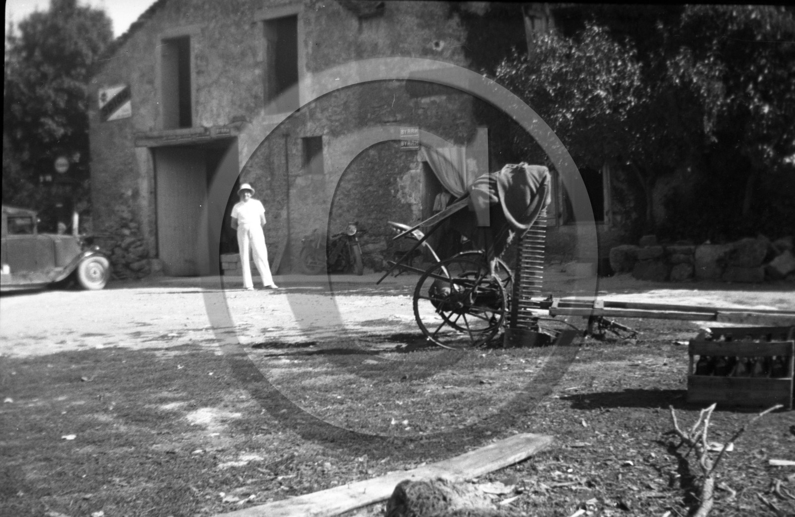 AG 551 faucheuse corp de ferme .jpg