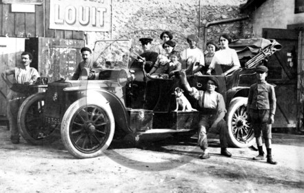 AU 1147  panhard  .jpg