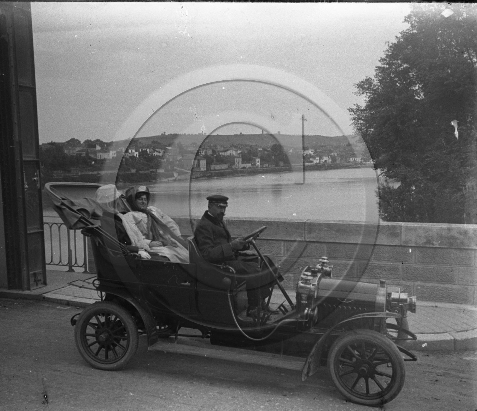 AU 2044 Chenard Walker .jpg