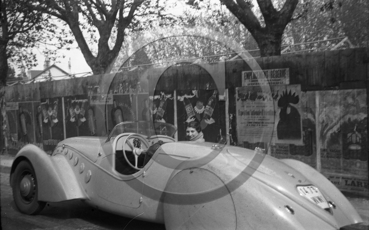 AU 2483 Darl Mat voiture de Mr et Mme Yvelin .jpg