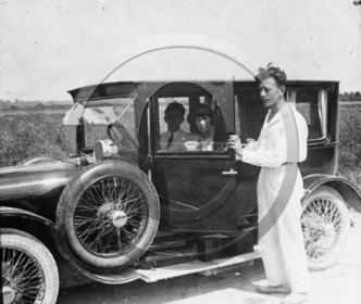 AU 2526 Chenard walker .jpg