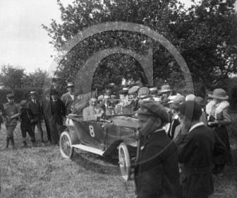 AUC 23 Peugeot N° 8  .jpg