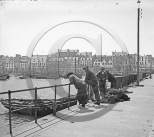 BA 406 Douarnenez  dpt 29.jpg