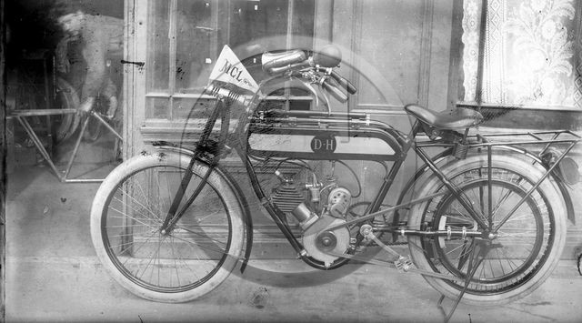 MOV 115 moto DH  .jpg