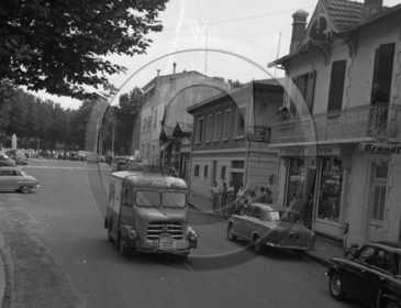 AUU 134 Citroen HY Aout 1964  .jpg