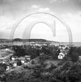 vi  1976 Hendaye 1935 vu sur l'hotel Eskualduna et le col du figuier .jpg