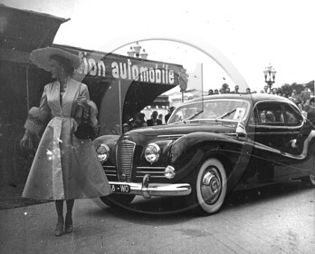 AU 1410 Salmson randonnée coach Saoutchik .jpg