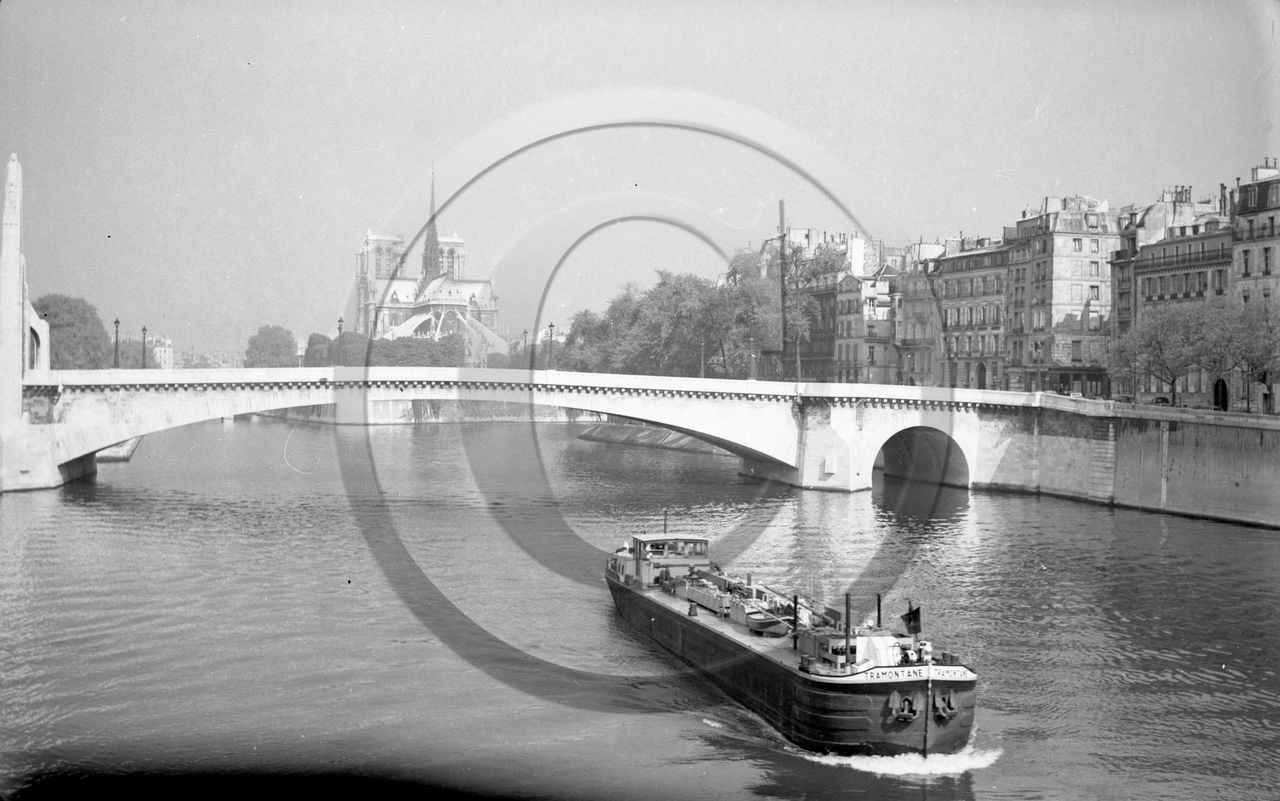 vi  809  peniche Paris dpt 75  .jpg