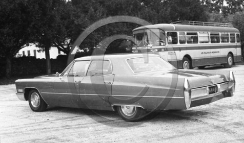 AU 181 Cadillac sedan de ville 1967 .jpg