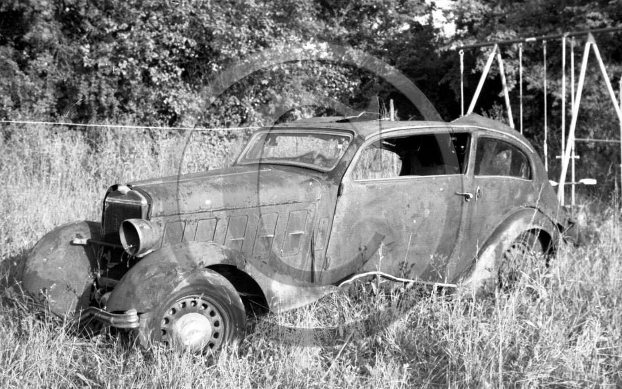 AU 2698 Delage épave.jpg