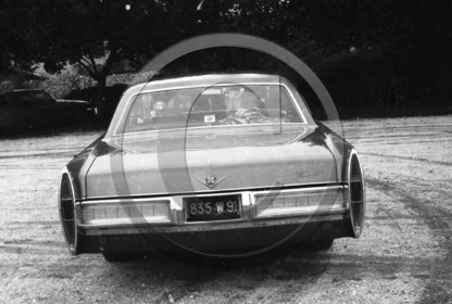 AU 184 Cadillac sedan de ville 1967 .jpg