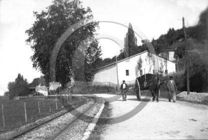 AG 639 route de village charrette voie ferree .jpg