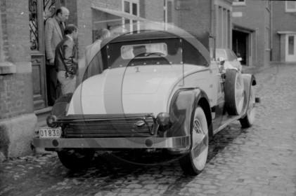 AU 152 Auburn 1930 .jpg