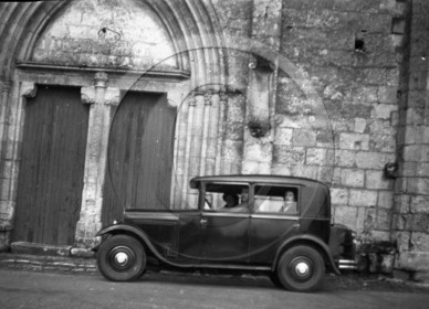 AU 917 Peugeot 201 .jpg