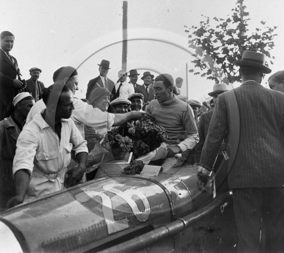 AUC 75 Wimile vainqueur sur Bugatti n°26 .jpg