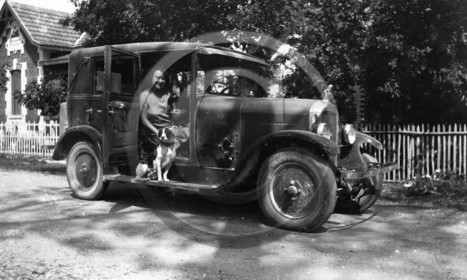 AU 1918 Peugeot 10cv .jpg