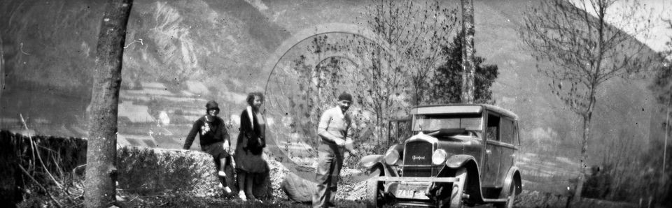 AU 1920 Peugeot 10cv .jpg