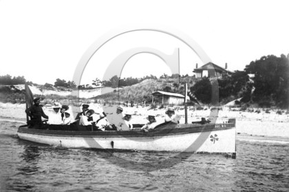 arc 1110 promenade en bateau en longeant la cote de Pilat plage  .jpg