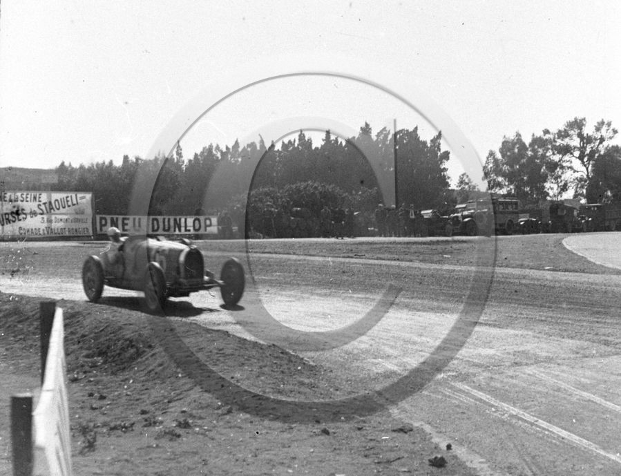 AUC 59 Lehoux sur Bugatti au virage de Bridja .jpg