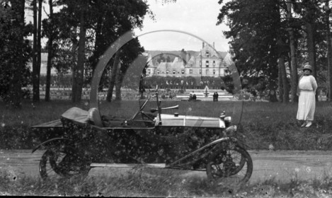 AU 888 Peugeot quadrilette .jpg