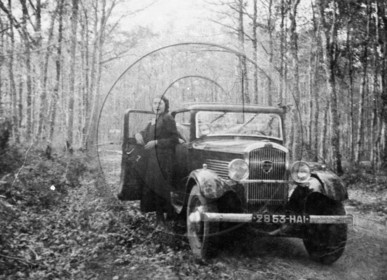 AU 2305 Peugeot 201 coach decouvrable .jpg