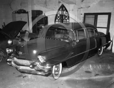AU 1626 Cadillac sedan 1955 .jpg