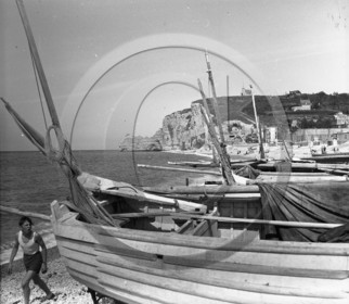 vi  989 Etretat  dpt 14.jpg