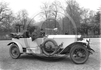 AU 2030 Rolls Royce .jpg